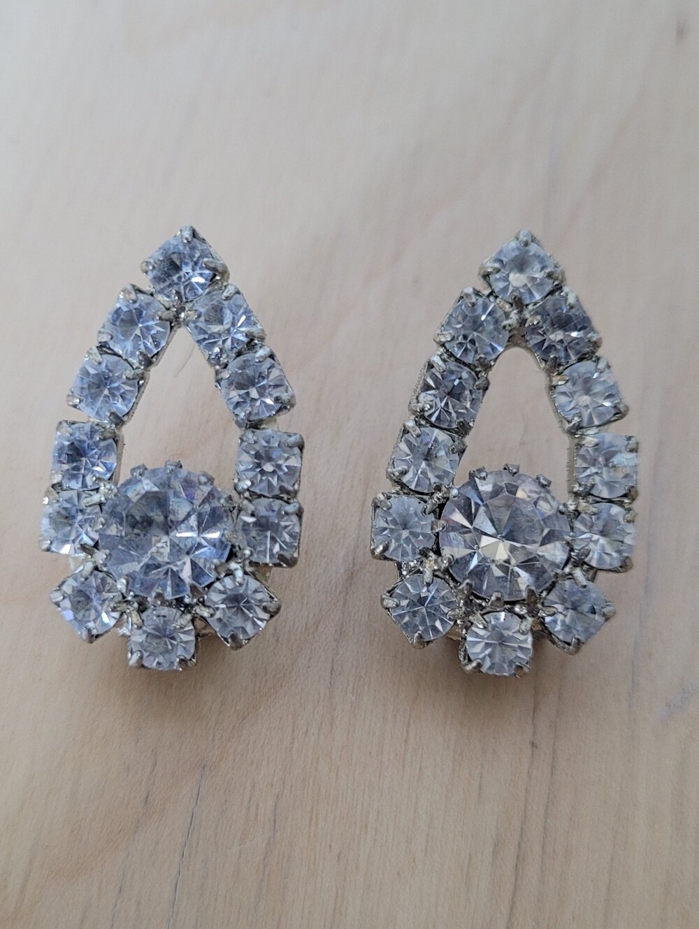 Vintage Rhinestone Shoe Clips - Picture 3 of 9